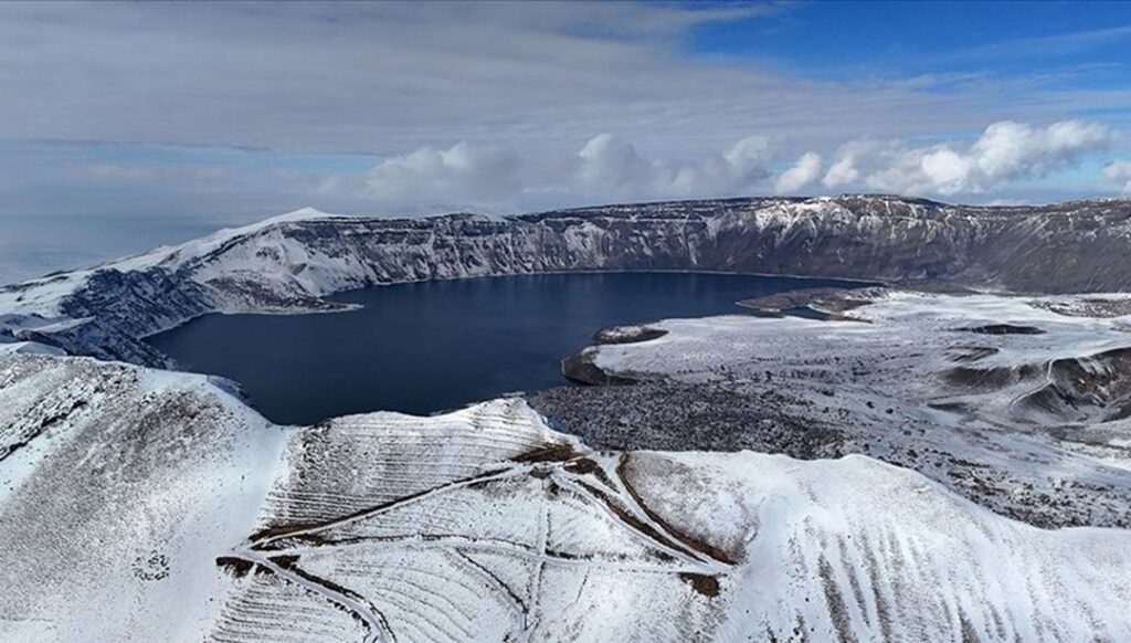 Nemrut Krater Gölü Kar Altında!