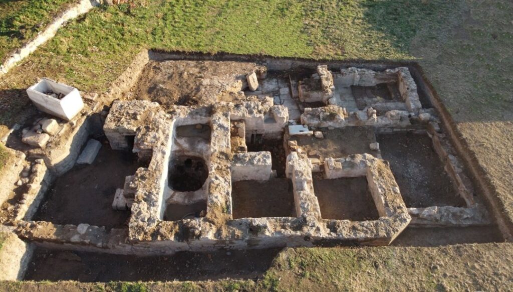 Bozcaada Kale Kazısı Sürpriz Keşif!