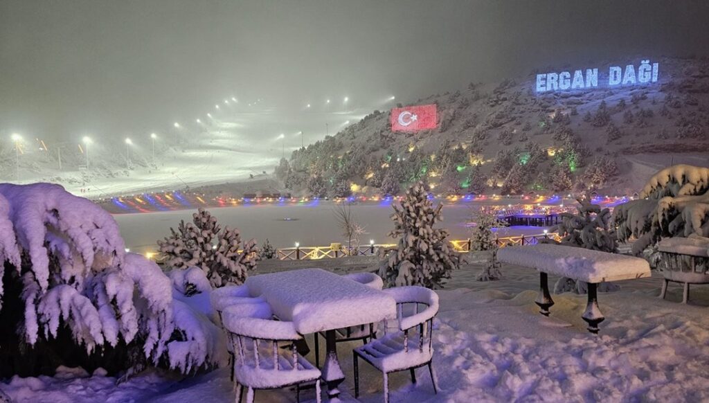 Erzincan’da Ergan Dağı Kayak Merkezi’nde heyecanlı sezon başlangıcı!