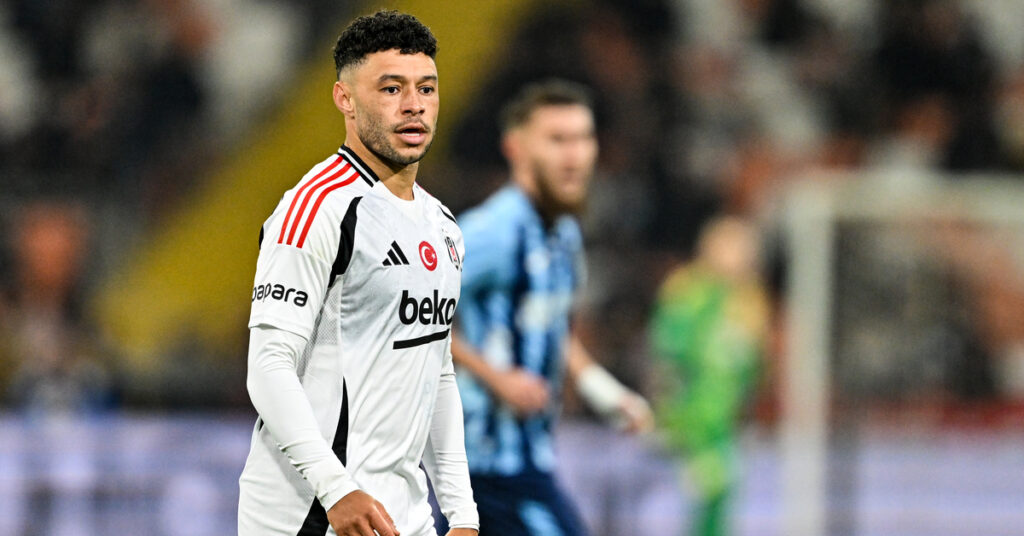 “Yerel futbol takımı şampiyonluğa koşuyor”