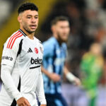 “Yerel futbol takımı şampiyonluğa koşuyor”