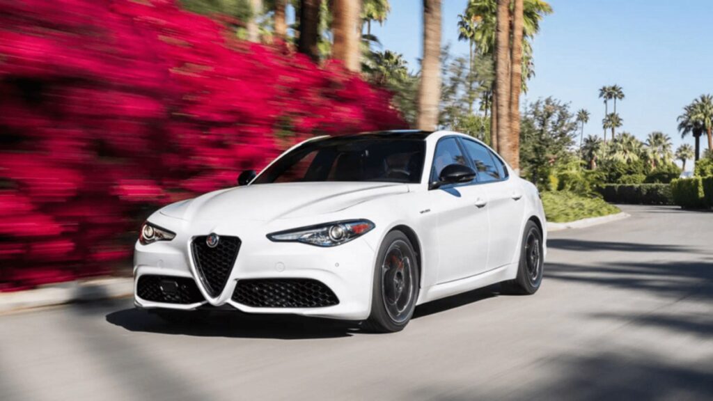Alfa Romeo, Elektrikli Aracı İptal Etti!