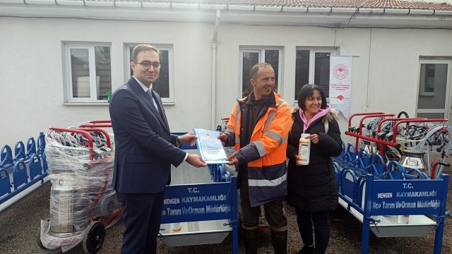 Bolu’da Küçükbaş Yetiştiricilere Yeni Ekipmanlar Teslim Edildi