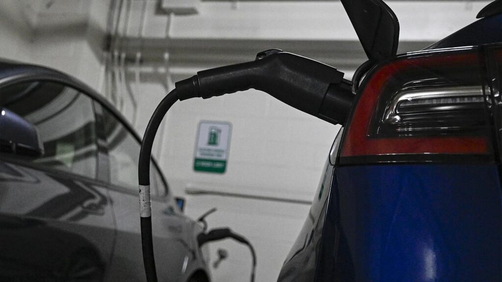 Elektrikli Araç Şarj İstasyonlarına İşgal Engeli