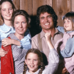 Netflix’ten Yeni Dizi Onayı: Küçük Ev’in Yeni Uyarlaması Geliyor!