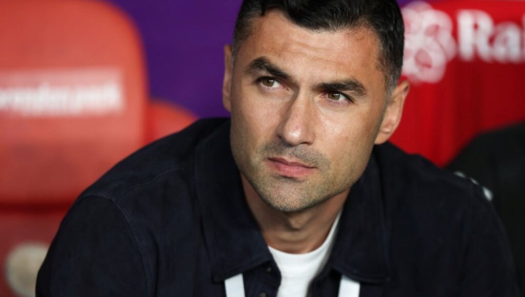 Kasımpaşa’da Hakan Keleş ile yollar ayrıldı, Burak Yılmaz teknik direktör oldu