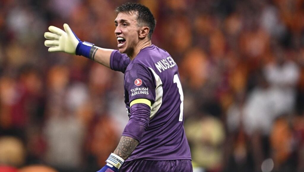 Muslera’dan Bomba Açıklama: “Nacional’de Oynama İhtimali!”