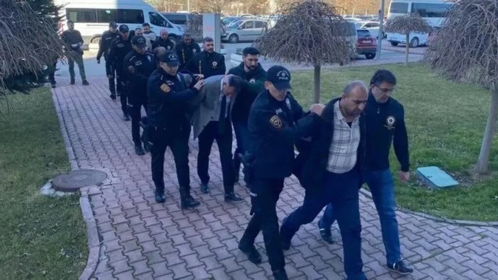 Konya’da Çöken Binayla İlgili Şüpheliler Tutuklandı