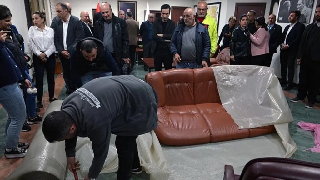 Seyhan Belediyesine haciz şoku! – 50 Karakter