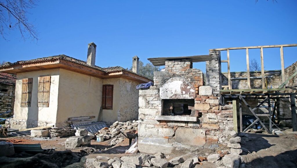 Stratonikeia’da Kazı ve Restorasyon Çalışmaları Devam Ediyor