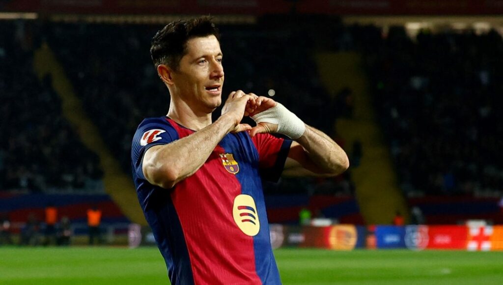 Lewandowski Barcelona’da Kalıyor!