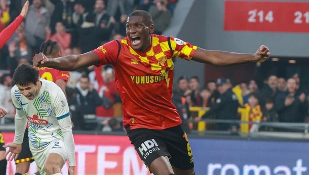 Göztepe’de Zorunlu Rotasyon Öncesi Taşlar Yerinden Oynayacak