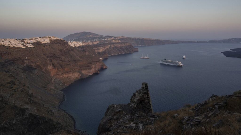 “Santorini’de Depremler: Turistler ve Sakinler İçin Uyarılar” “Yeni Araştırma: Sağlık Bakanlığı’ndan Çarpıcı Açıklama!”