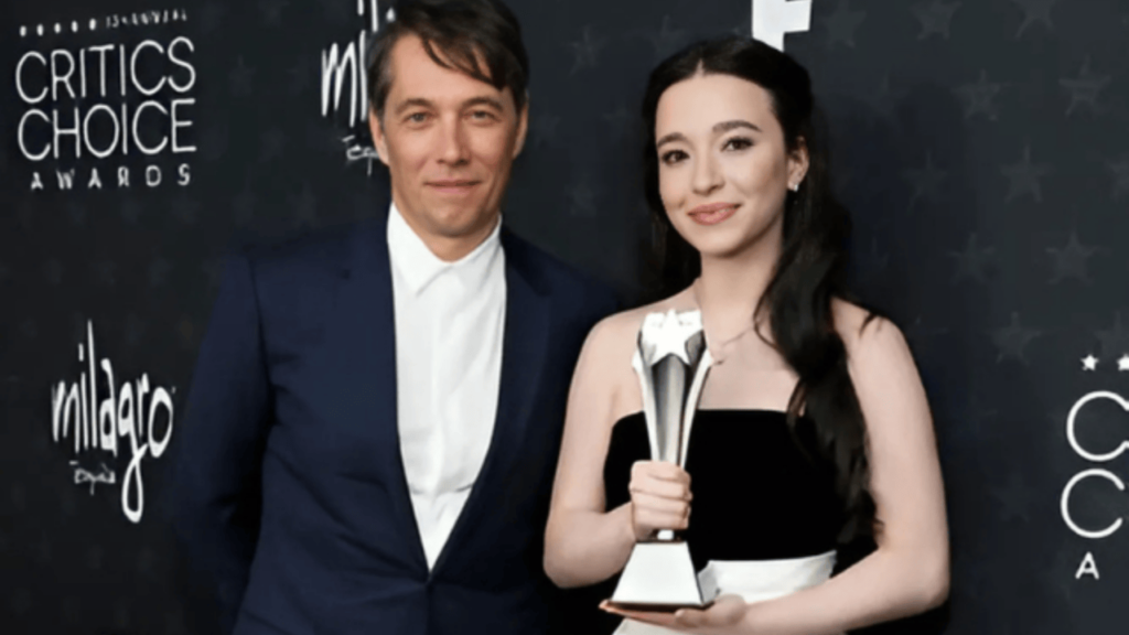 “Anora” En İyi Film Ödülü’nü Aldı, “Emilia Pérez” ve Diğer Filmler Ödül Yağmuruna Tutuldu!