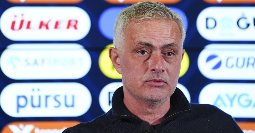 “Mourinho: Duygusu Yüksek Maçta Galibiyeti Hak Ettik”