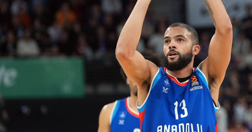 Anadolu Efes, Panathinaikos’a konuk oluyor!