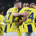 “Fenerbahçe Erzurumspor’u 5-0’la geçti!” “Son Dakika: Olay Yerindeki Muhabirimizden Canlı Yayın!”