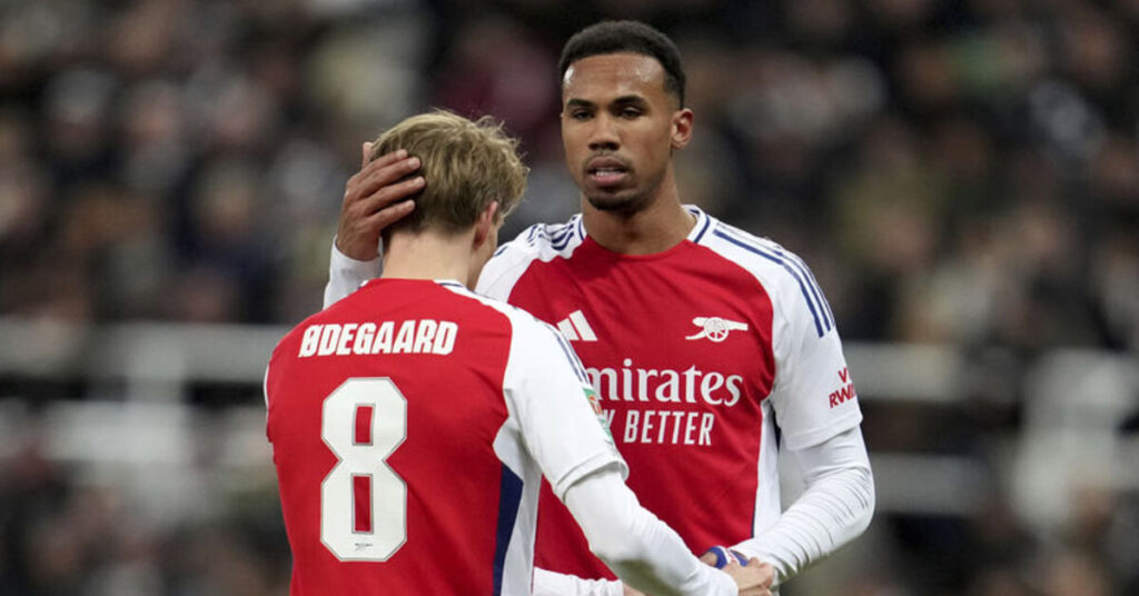 “Newcastle United, Arsenal’i Devirdi ve Finale Yükseldi!”