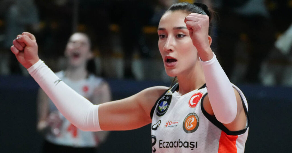 “Fenerbahçe’den Transfer Bombaları: Hande Baladın ve Zehra Güneş!”