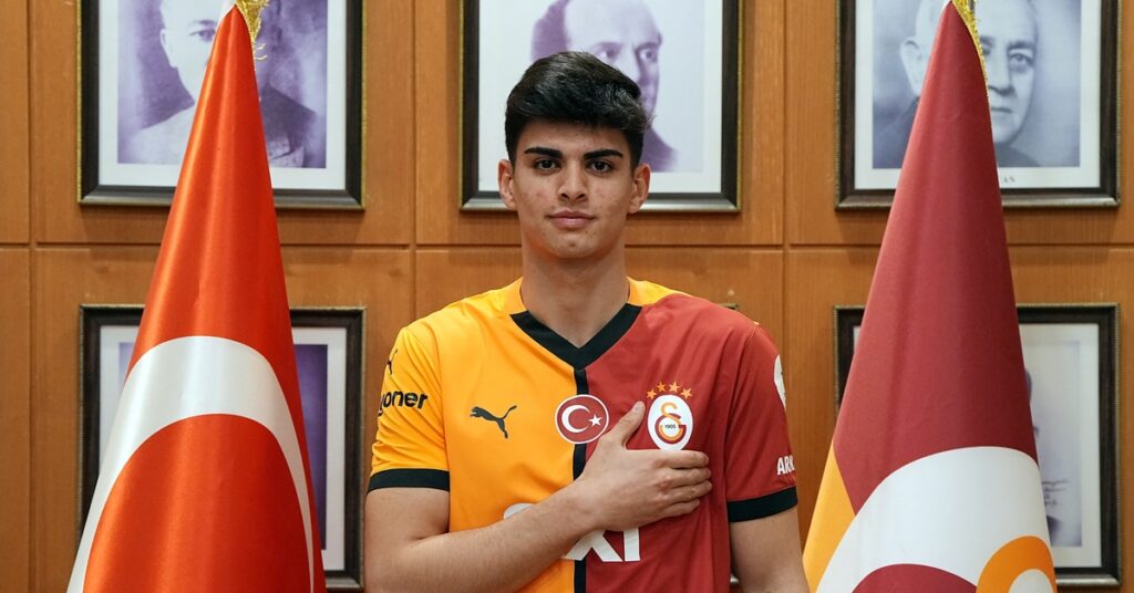 Galatasaray, Arda Ünyay İle Sözleşme İmzaladı