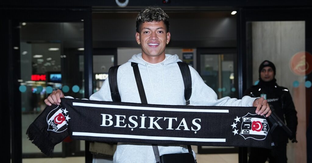 Merkez Orta Saha Pozisyonunda Parlayan Yetenek: Elan Ricardo