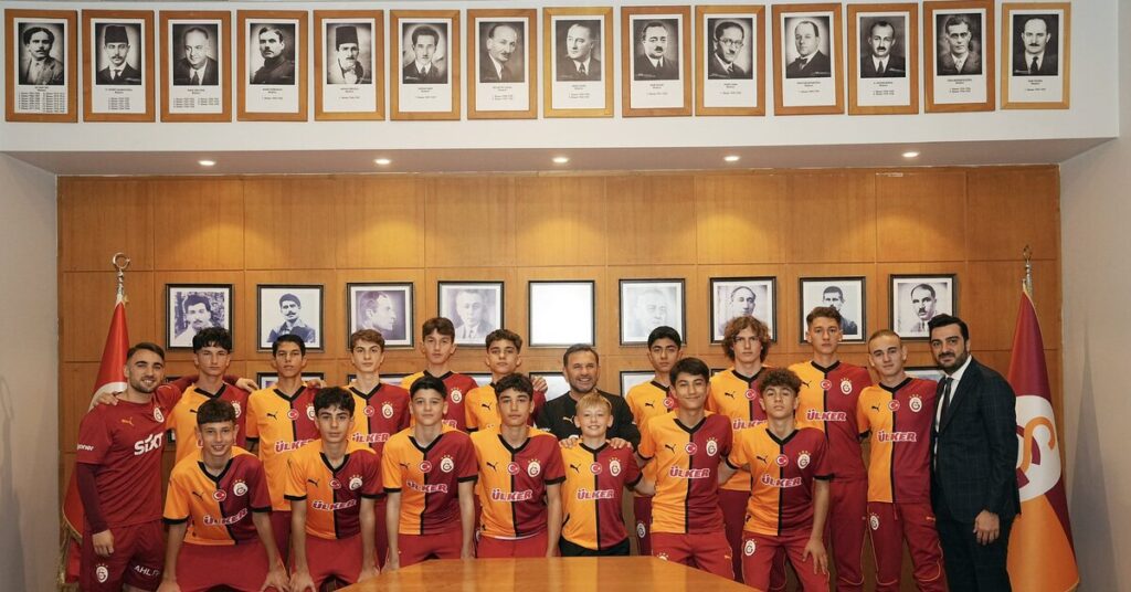 Galatasaray’dan Transfer Bombası!