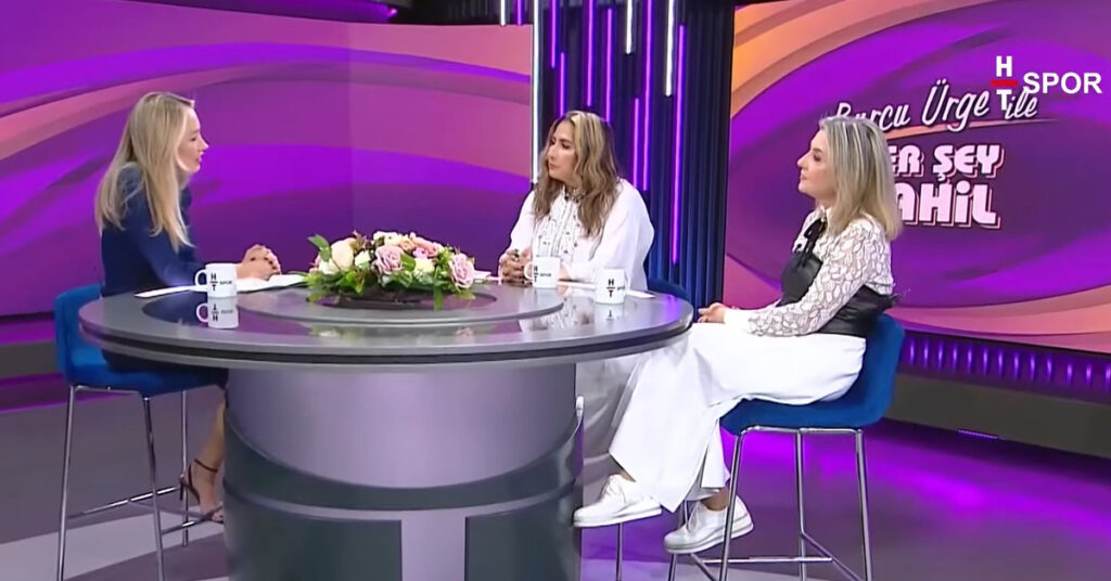 “Yoga Ve Sanatın Gücü: İlham Verici Röportajlar”[embed]https://www.youtube.com/watch?v=mrPOgUUAj8A[/embed]