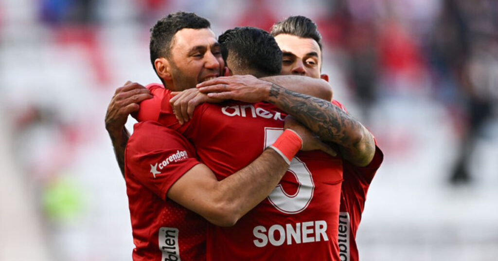 Antalyaspor, Kasımpaşa’yı 2-1 Mağlup Etti