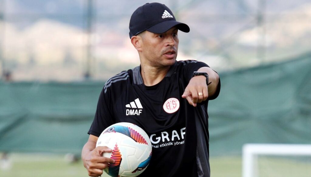 Alex de Souza: “Antalyaspor Günlerinde Neler Yaşadık!”