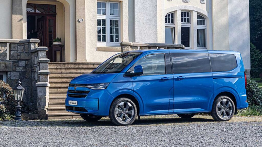 Volkswagen Türkiye’de ürettiği Caravelle modelini satışa sundu