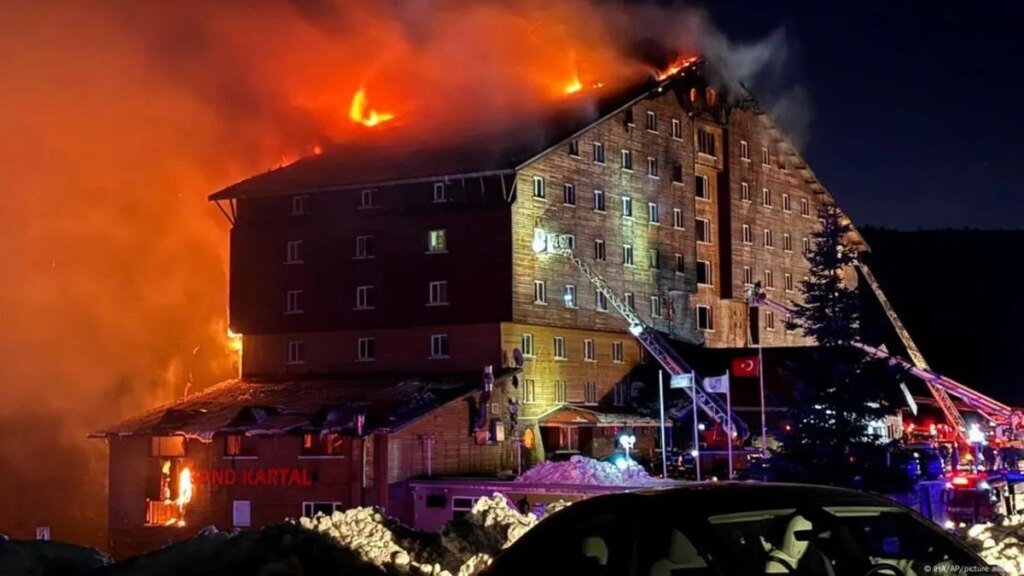 Bolu’daki yangın faciası soruşturmasında 2 kişi daha gözaltında