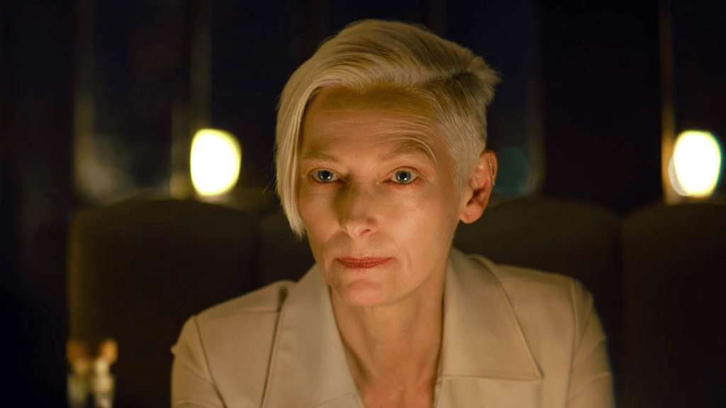 Tilda Swinton Sinemadan İndiriyor!