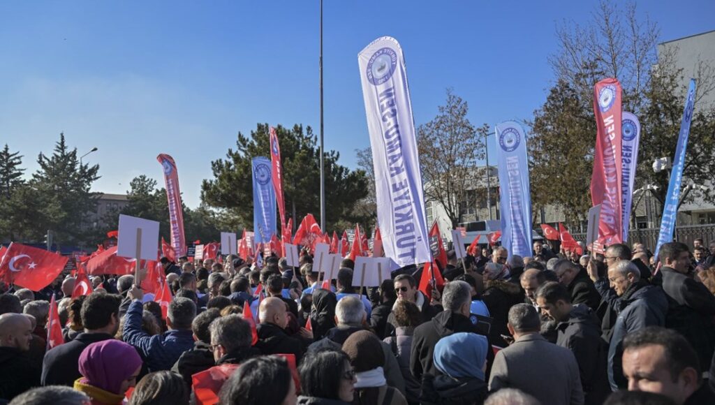 Kamu-Sen’den Hükümete Zam Talebi