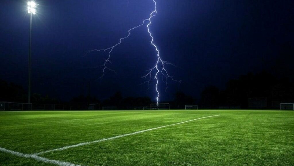 Kolombiya’da Futbolcular Yıldırım Çarpması Sonucu Hayatını Kaybetti