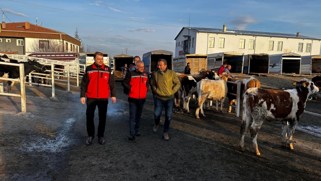 Kırşehir Tarım Müdürü Kesimhaneleri ve Pazarı Ziyaret Etti