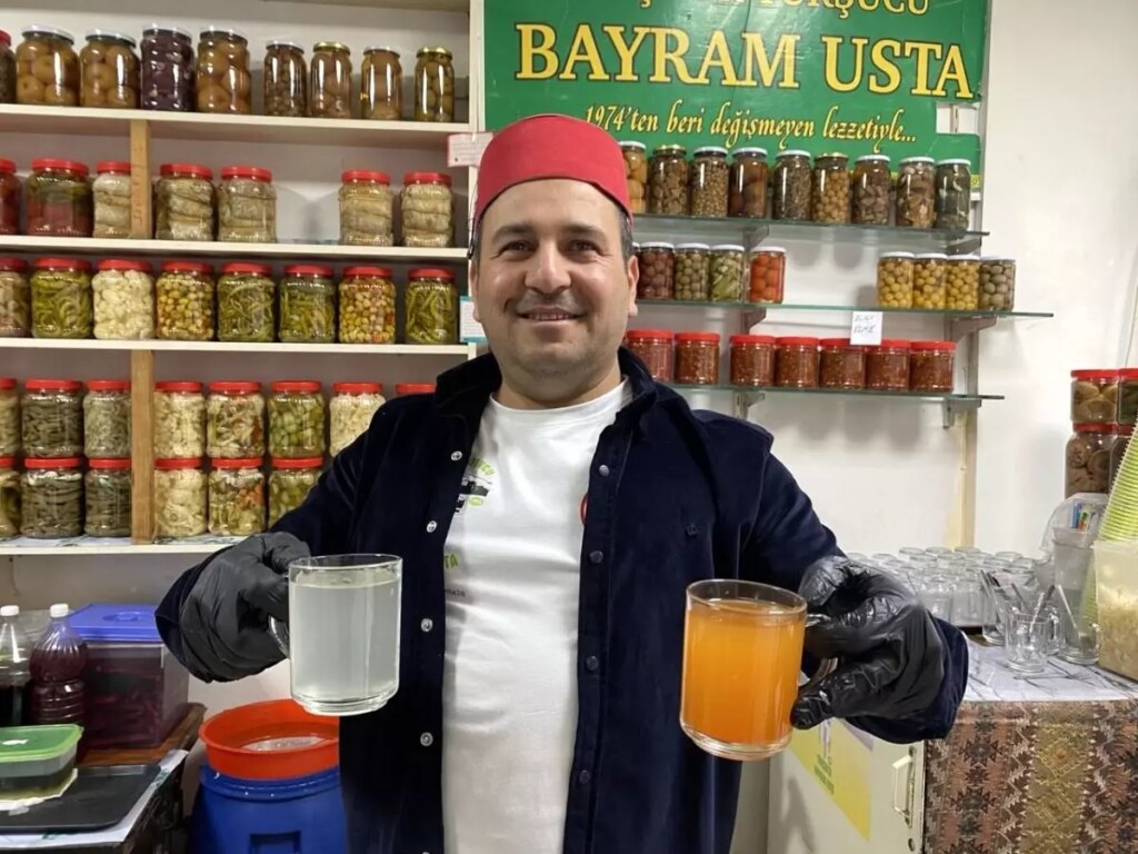 Acılı Turşu Suyu Boğaz Ağrısına Şifa!