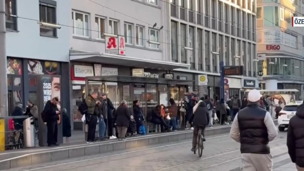Alman Milletvekilleri Göçmenler ve Aşırı Sağa Karşı Konuştu