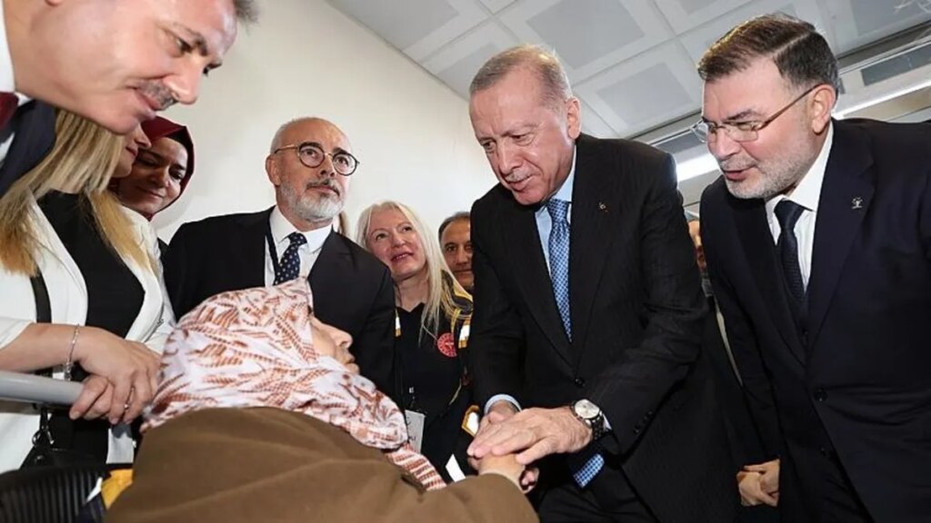 102 yaşındaki Gülsüm Nine’nin hayali gerçek oldu!