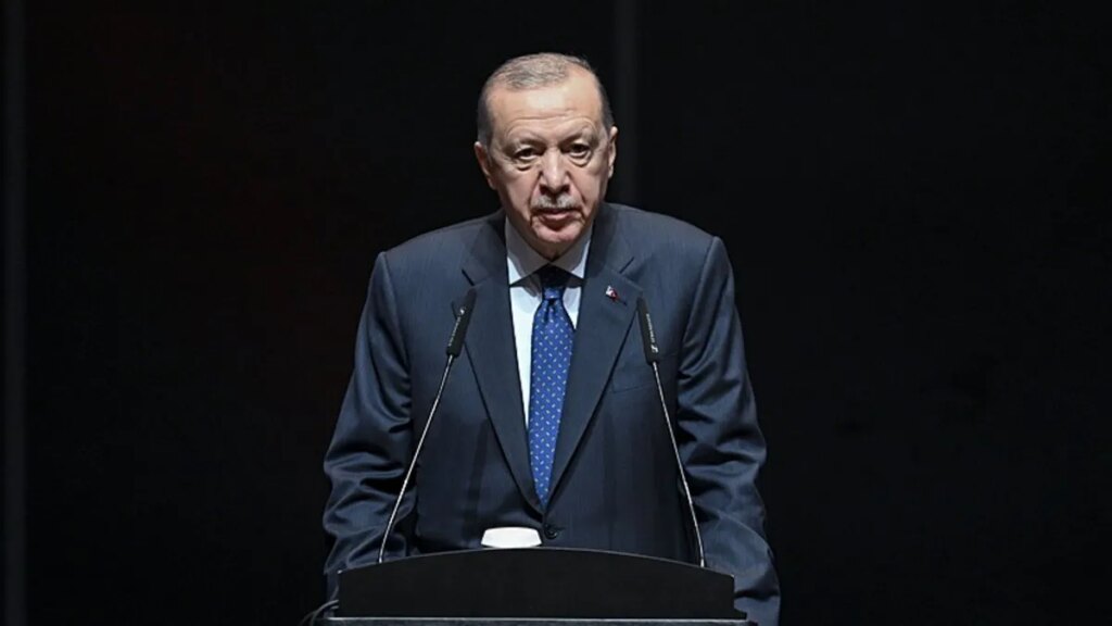 Erdoğan’a Fahri Doktora Beratı Verildi
