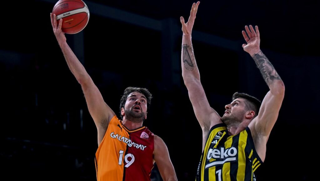 Fenerbahçe Beko, Galatasaray’ı mağlup ederek finale yükseldi