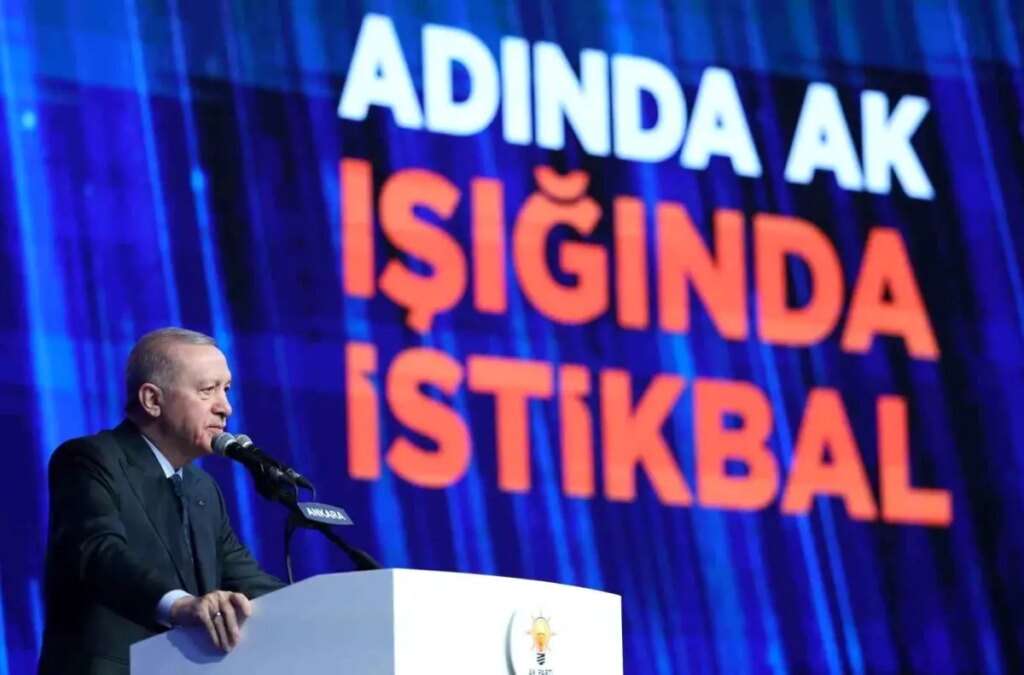 Erdoğan: İmtiyazlarını kaybetmek istemeyenler uyarı aldı