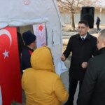 Erzincan’da Ağılları Çöken Çiftçilere Çadır Dağıtımı