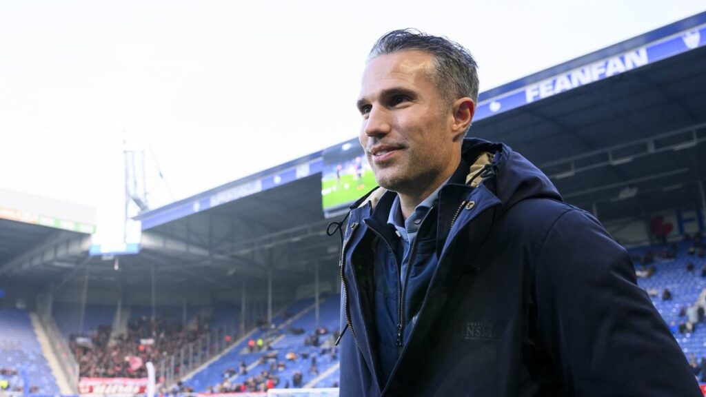 “Robin van Persie Feyenoord’un Teknik Direktörü Oldu!”