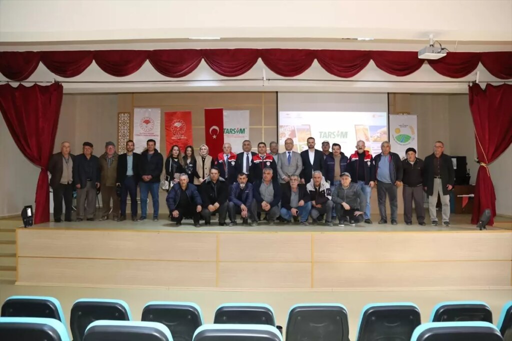 Hadim’de Çiftçi Eğitim Toplantısı Büyük İlgi Çekti