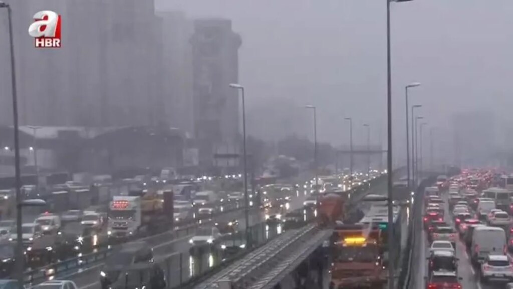 İstanbul’da Kar Alarmı! 🌨️
