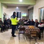 Jandarma Aydın’da Traktör Sürücülerini Bilgilendirdi