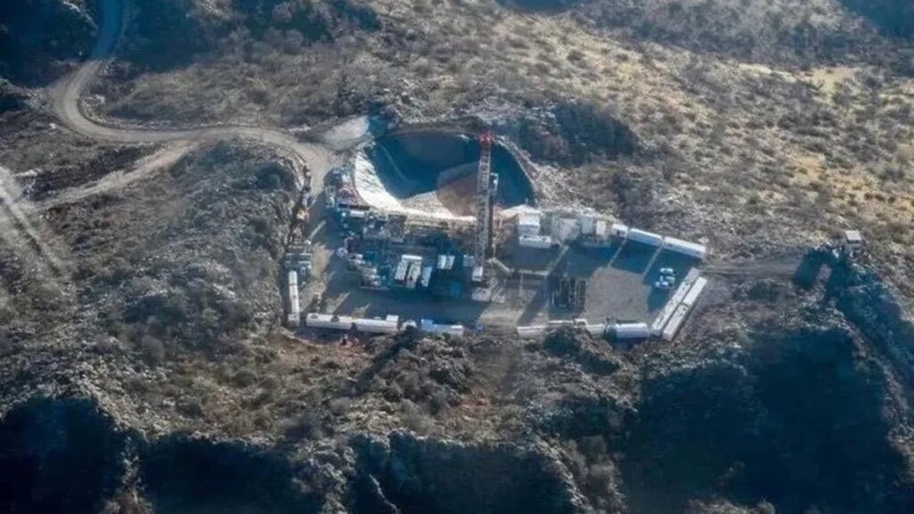 Muradiye’de 200 Tonluk Kule Baharla Yükseliyor