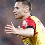 “Przemyslaw Frankowski: Futbol Arenasında Parlayan Yıldız”