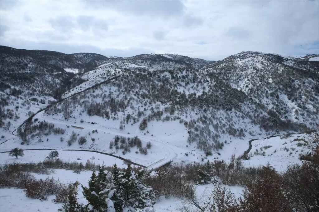 Tokat’ta Kar Yağışı Kenti Beyaza Bürüdü!