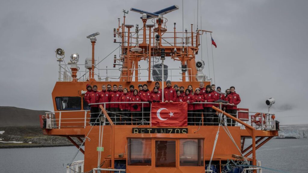 Türk Bilim Ekibi Beyaz Kıta’ya Ulaştı